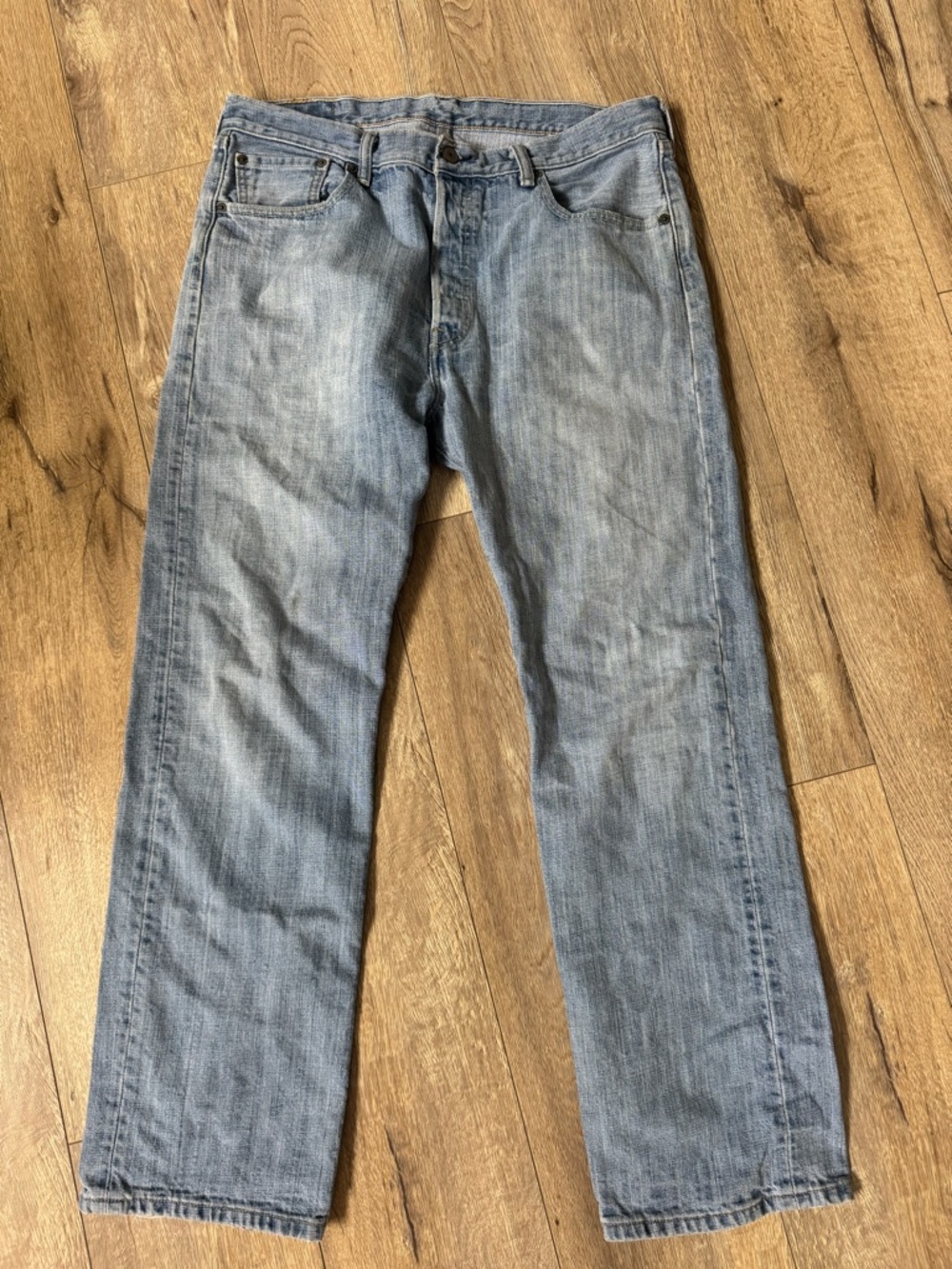 Levi's 501’s Men’s Light Blue Straight Jeans 34 x 30